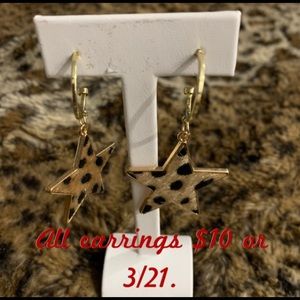 Faux Fur Star Dangled Earrings
